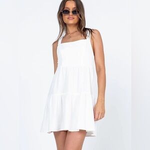 White Sleeveless Dress